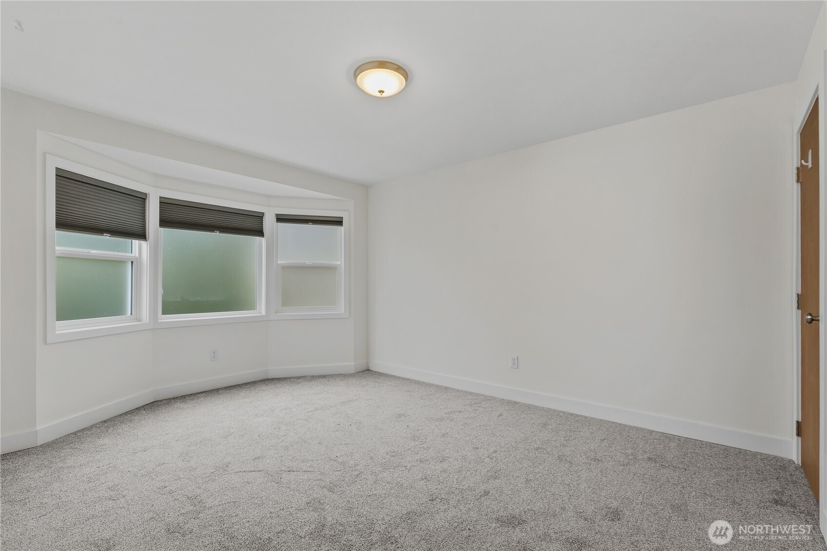 5306 Beach Drive Property Photo 17