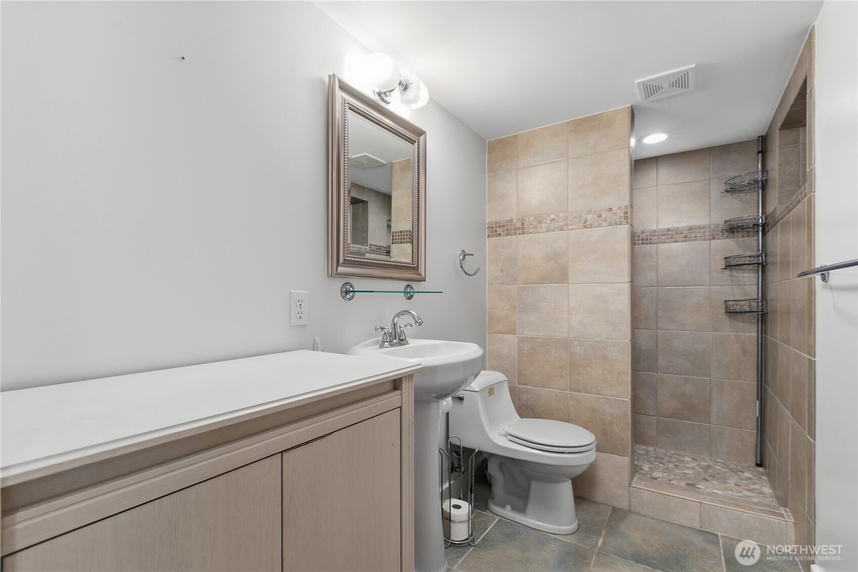 5306 Beach Drive Property Photo 18