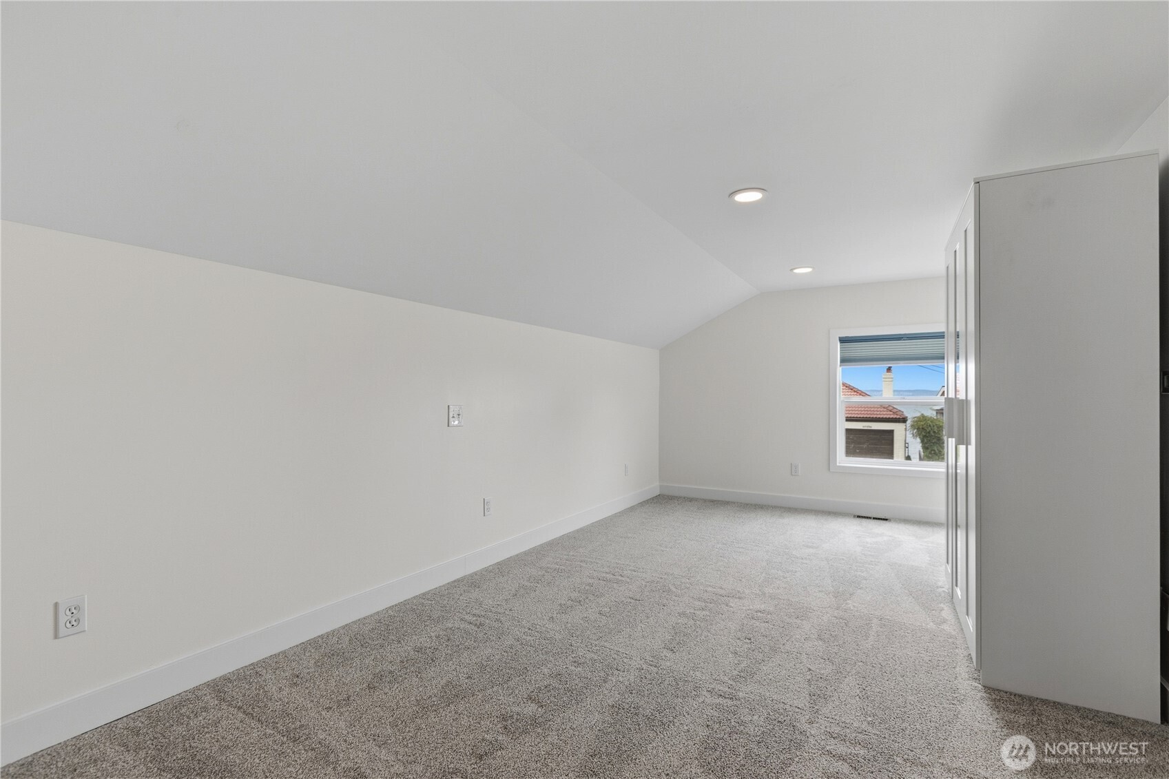 5306 Beach Drive Property Photo 21