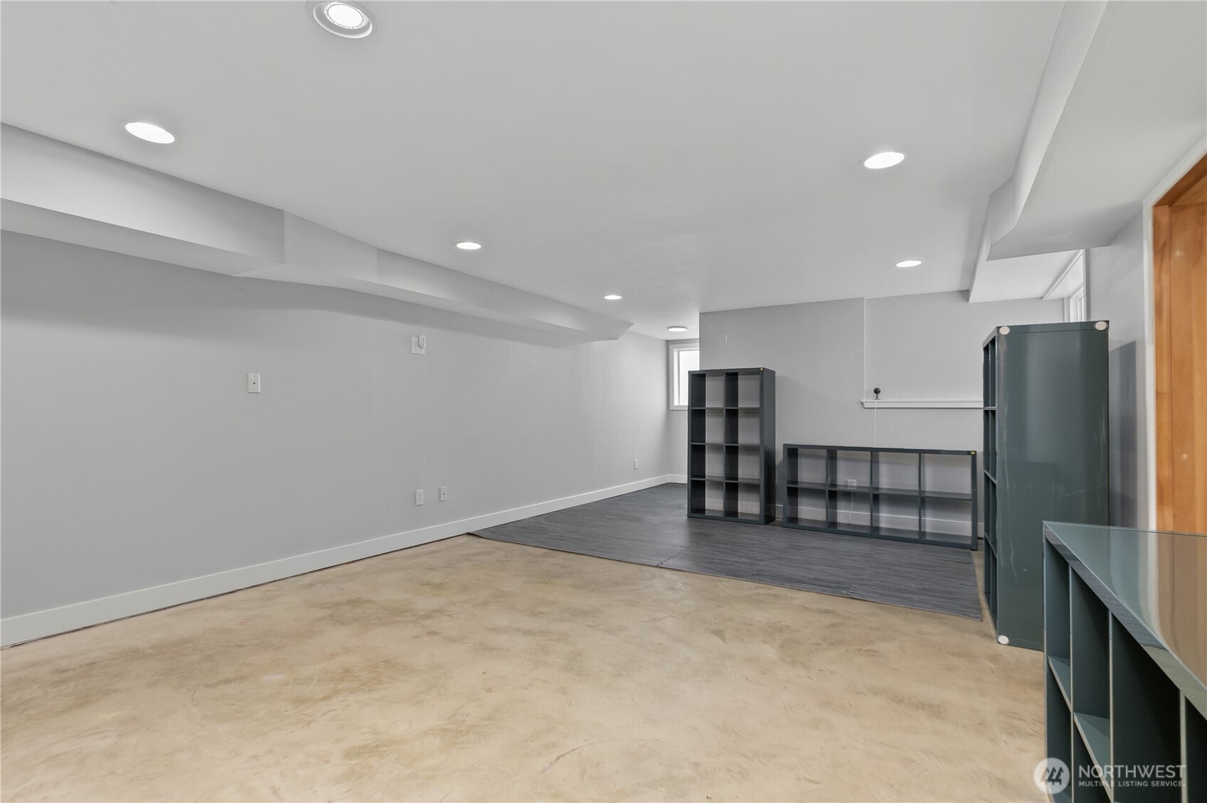 5306 Beach Drive Property Photo 24