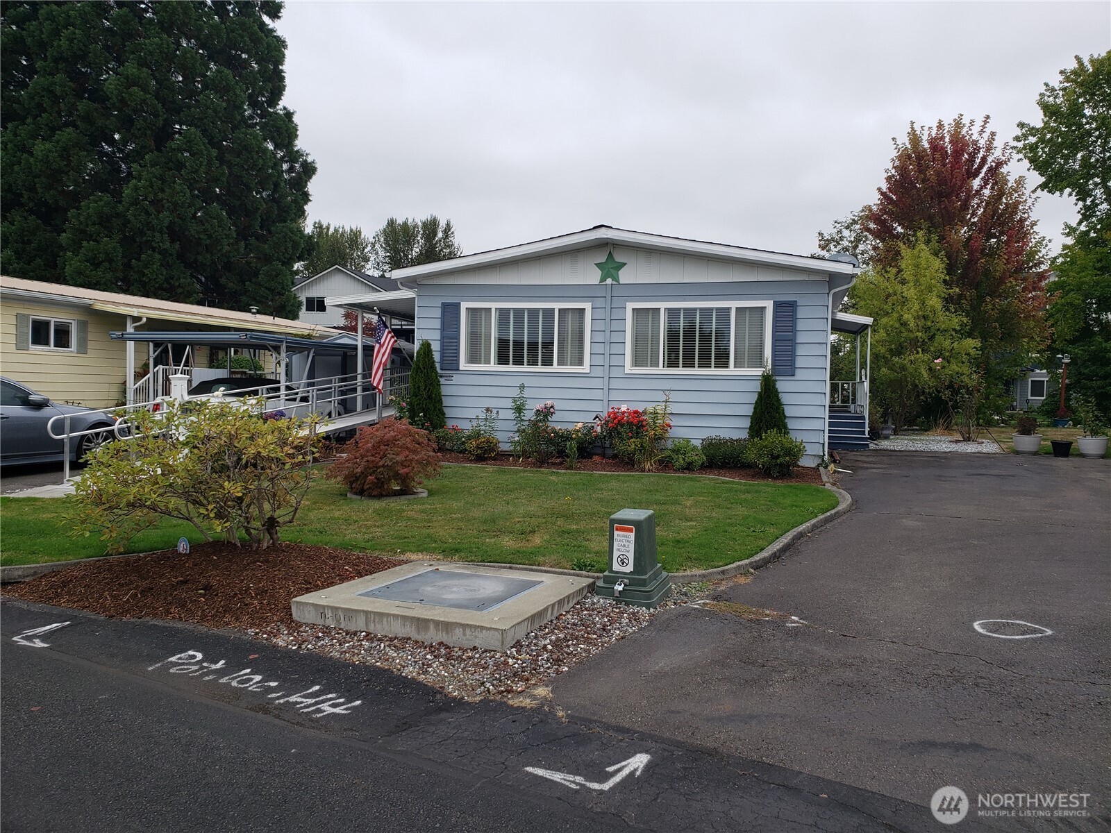 1181 Spruce Drive Property Photo 2