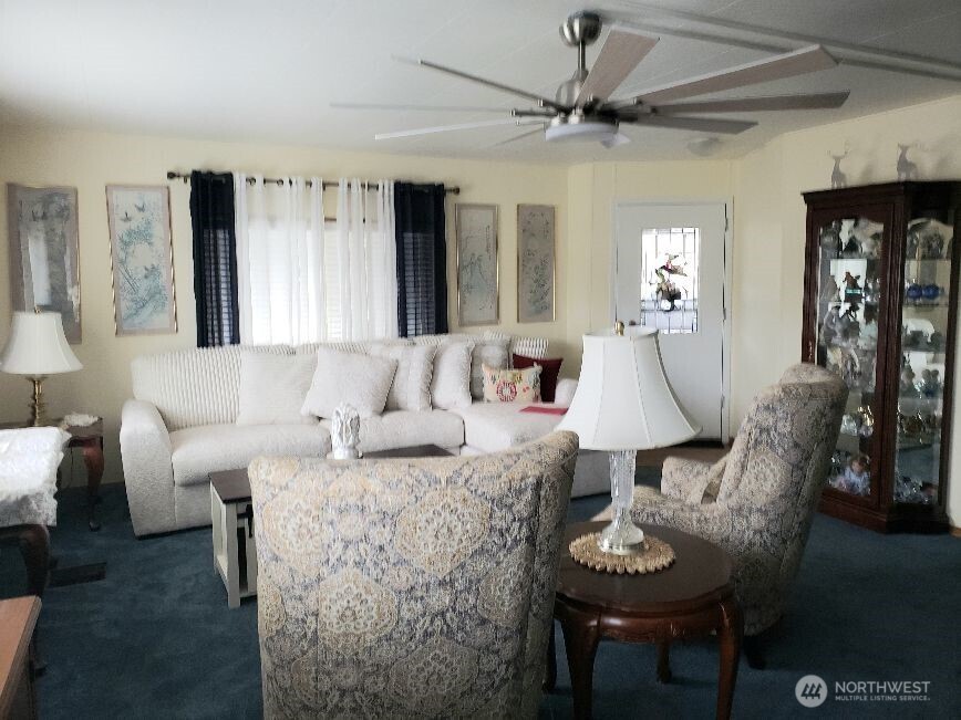 1181 Spruce Drive Property Photo 6