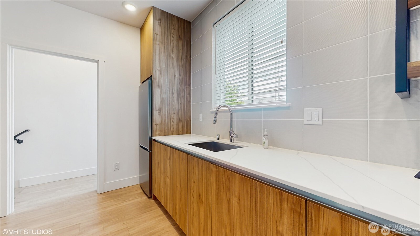 1300 E Remington Court B Property Photo 11