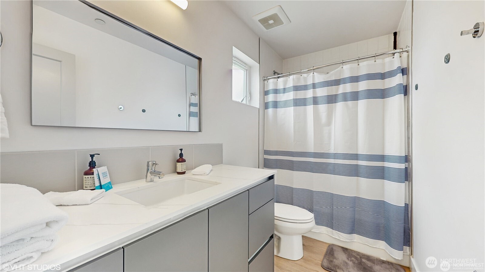 1300 E Remington Court B Property Photo 17