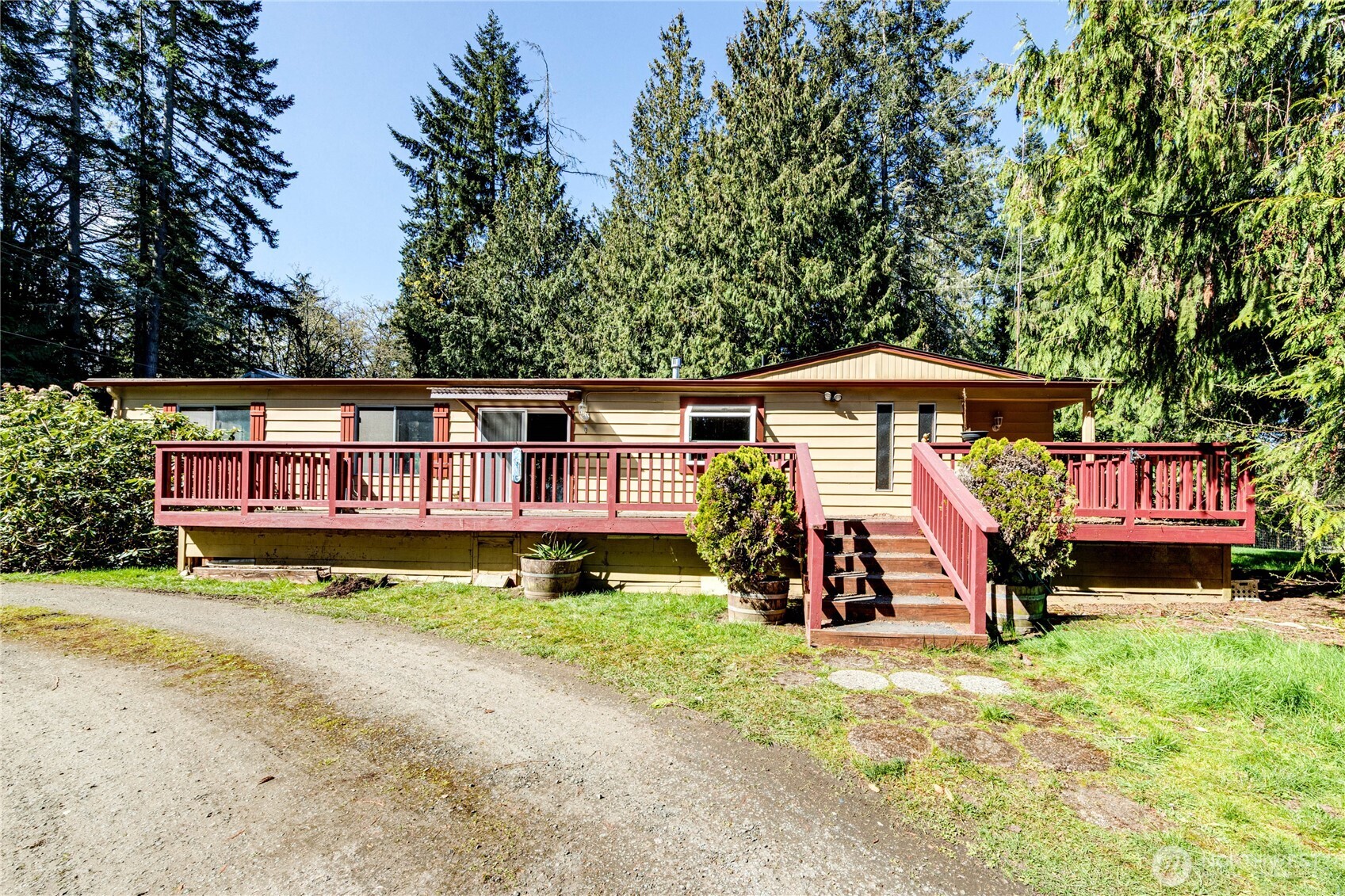 106 S Jensen Road Property Photo 1