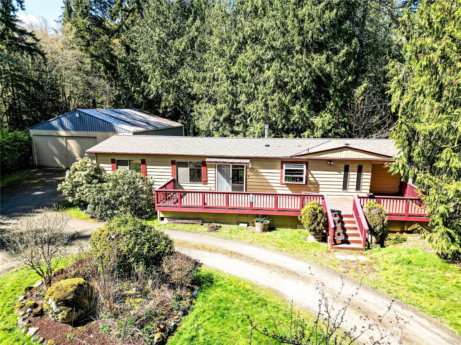 106 S Jensen Road Property Photo 3