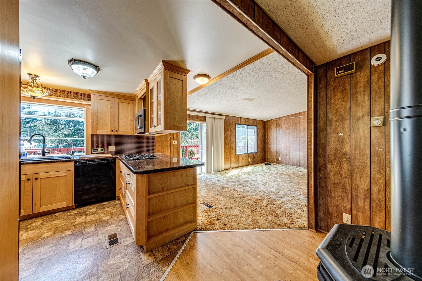 106 S Jensen Road Property Photo 10