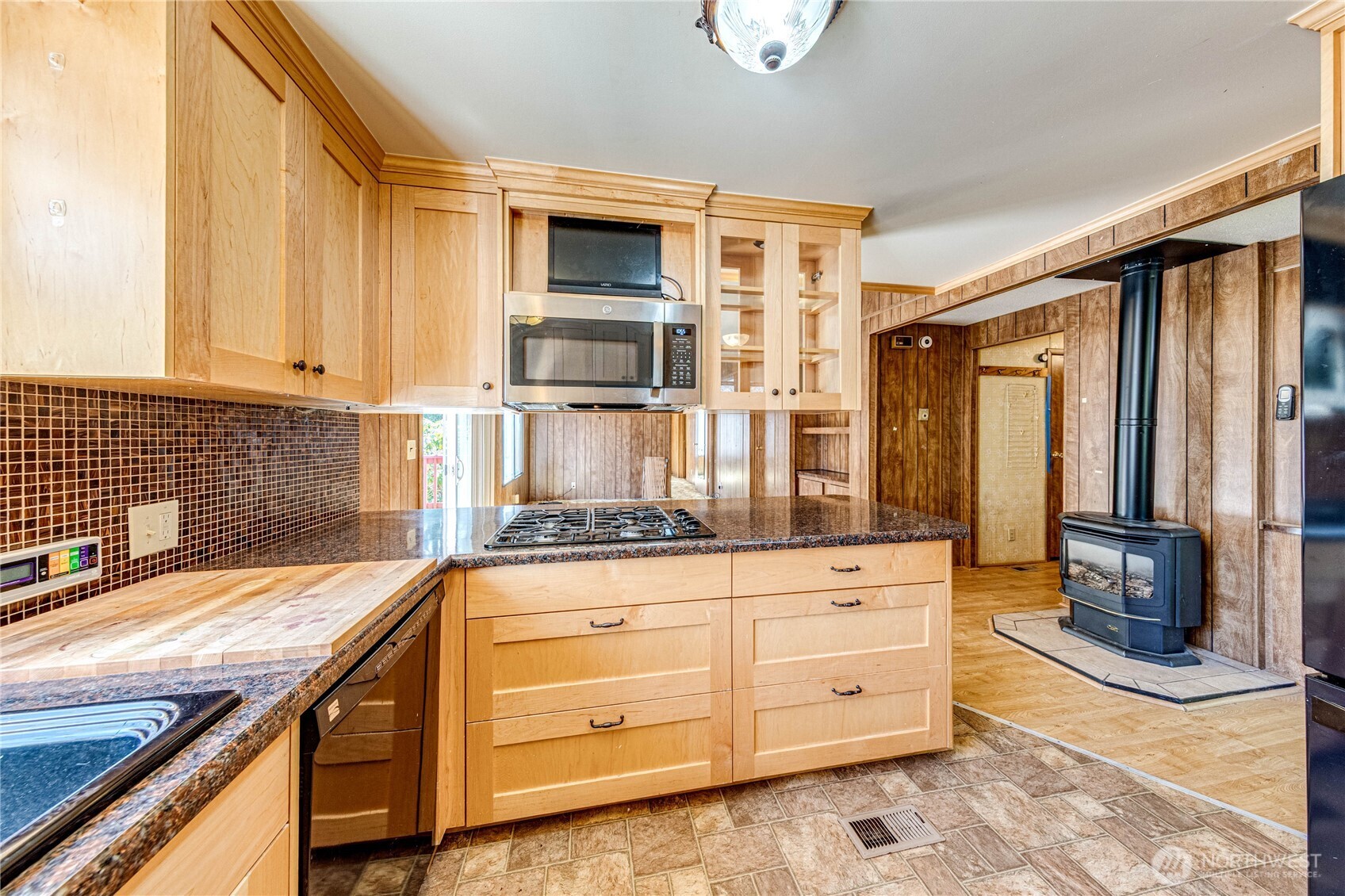106 S Jensen Road Property Photo 15