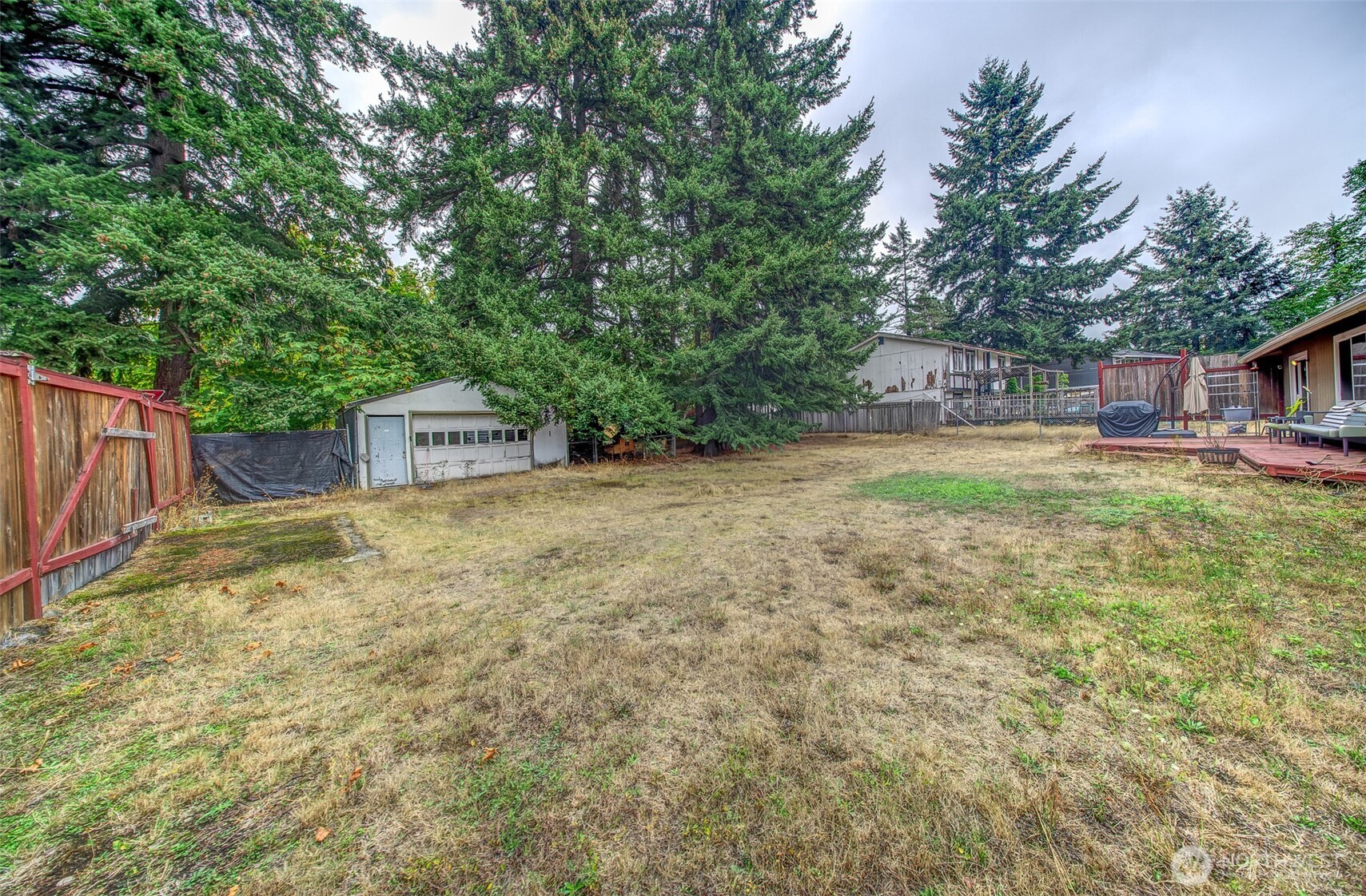 207 Seattle Street Property Photo 6
