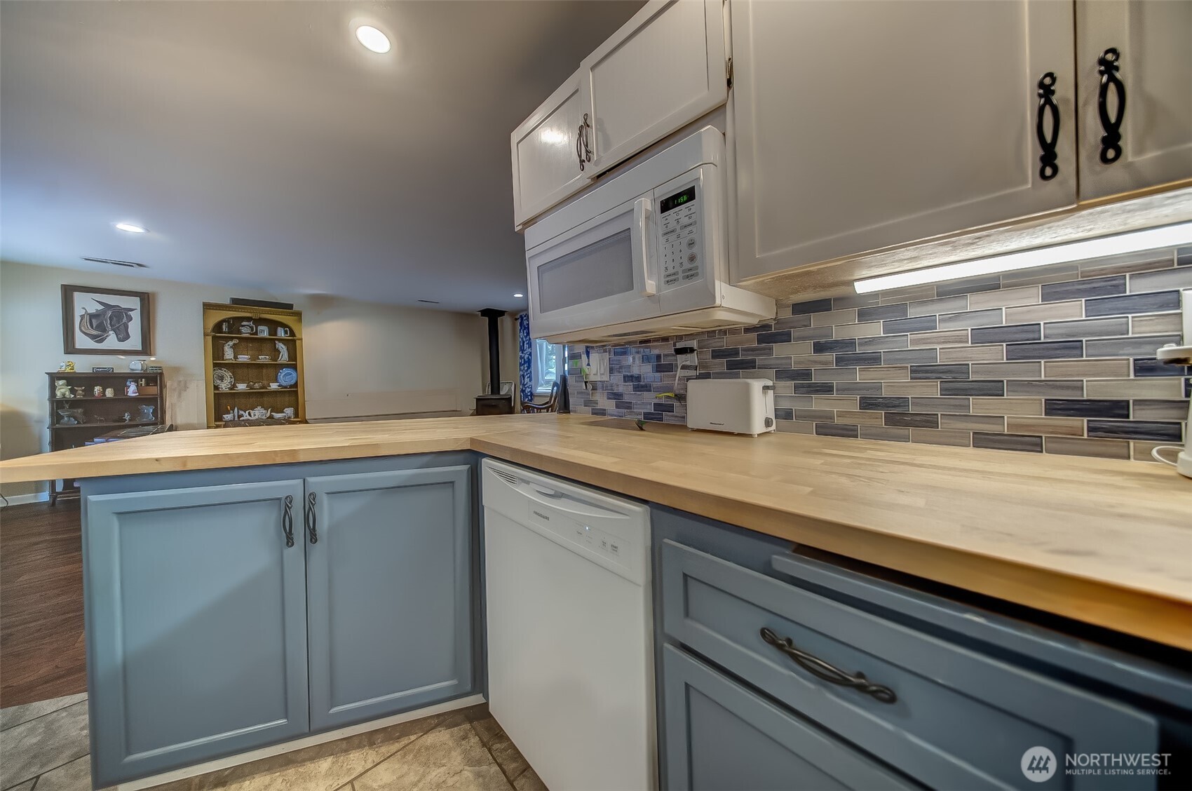207 Seattle Street Property Photo 15