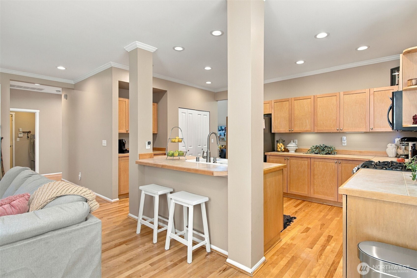 27402 Maple Ridge Way Property Photo 14
