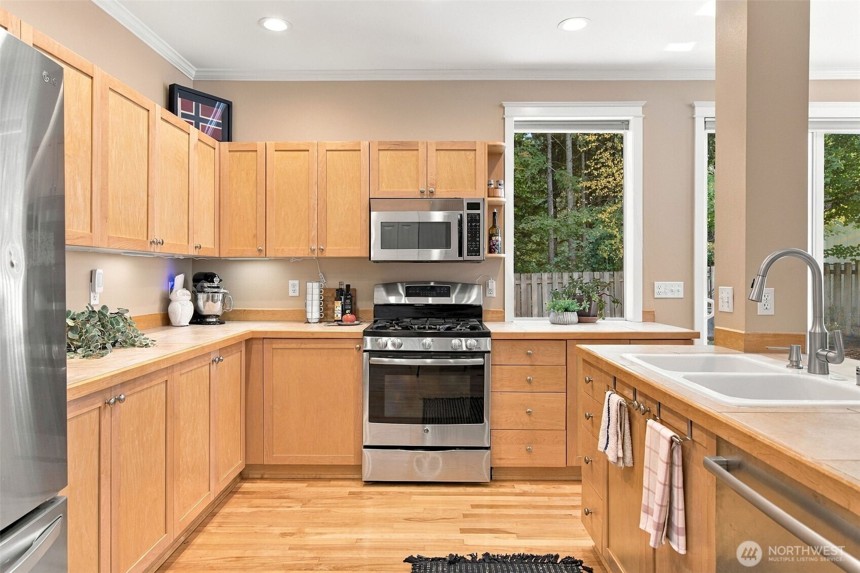 27402 Maple Ridge Way Property Photo 15