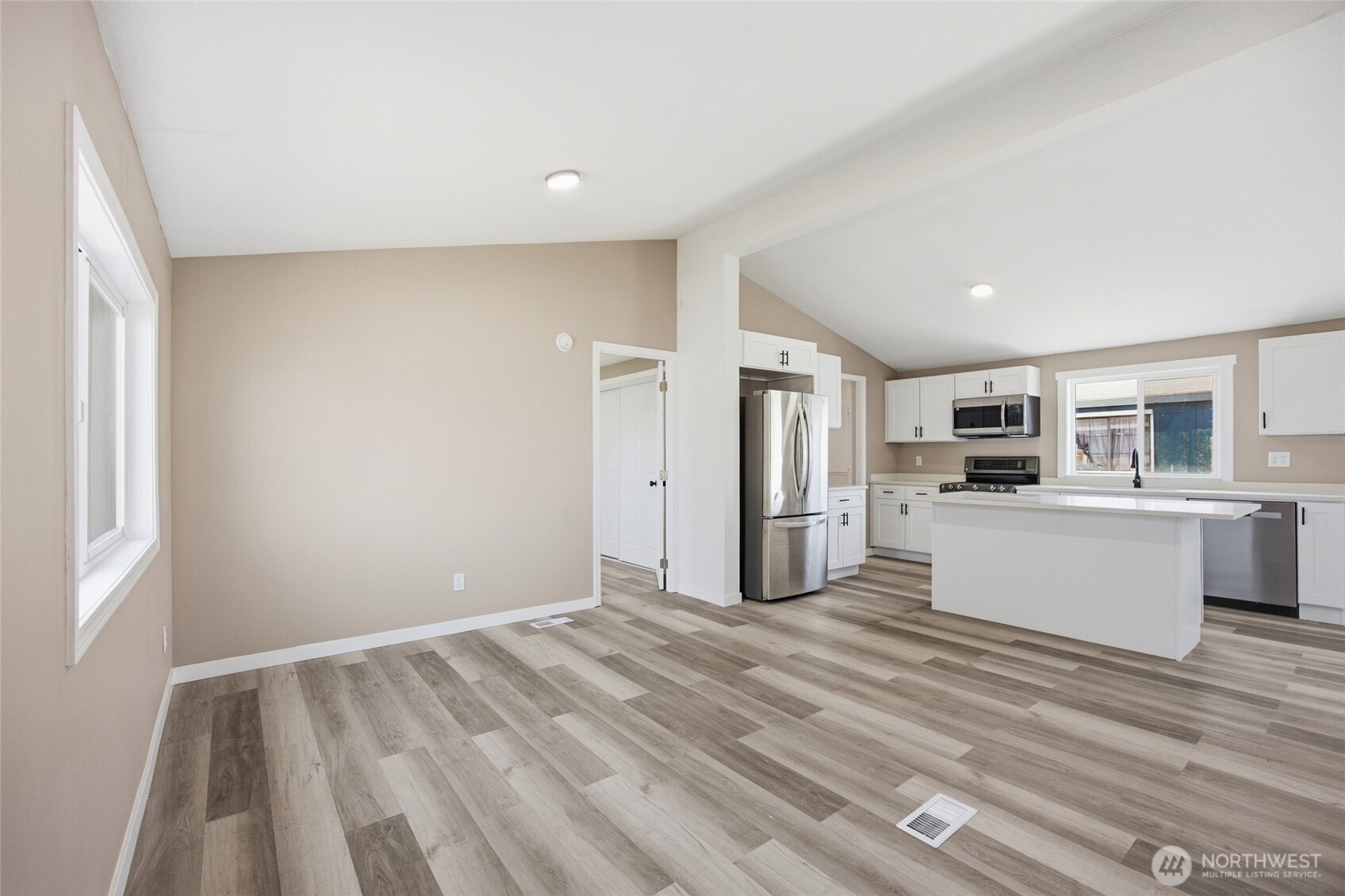4000 Longview Street 96 Property Photo 6