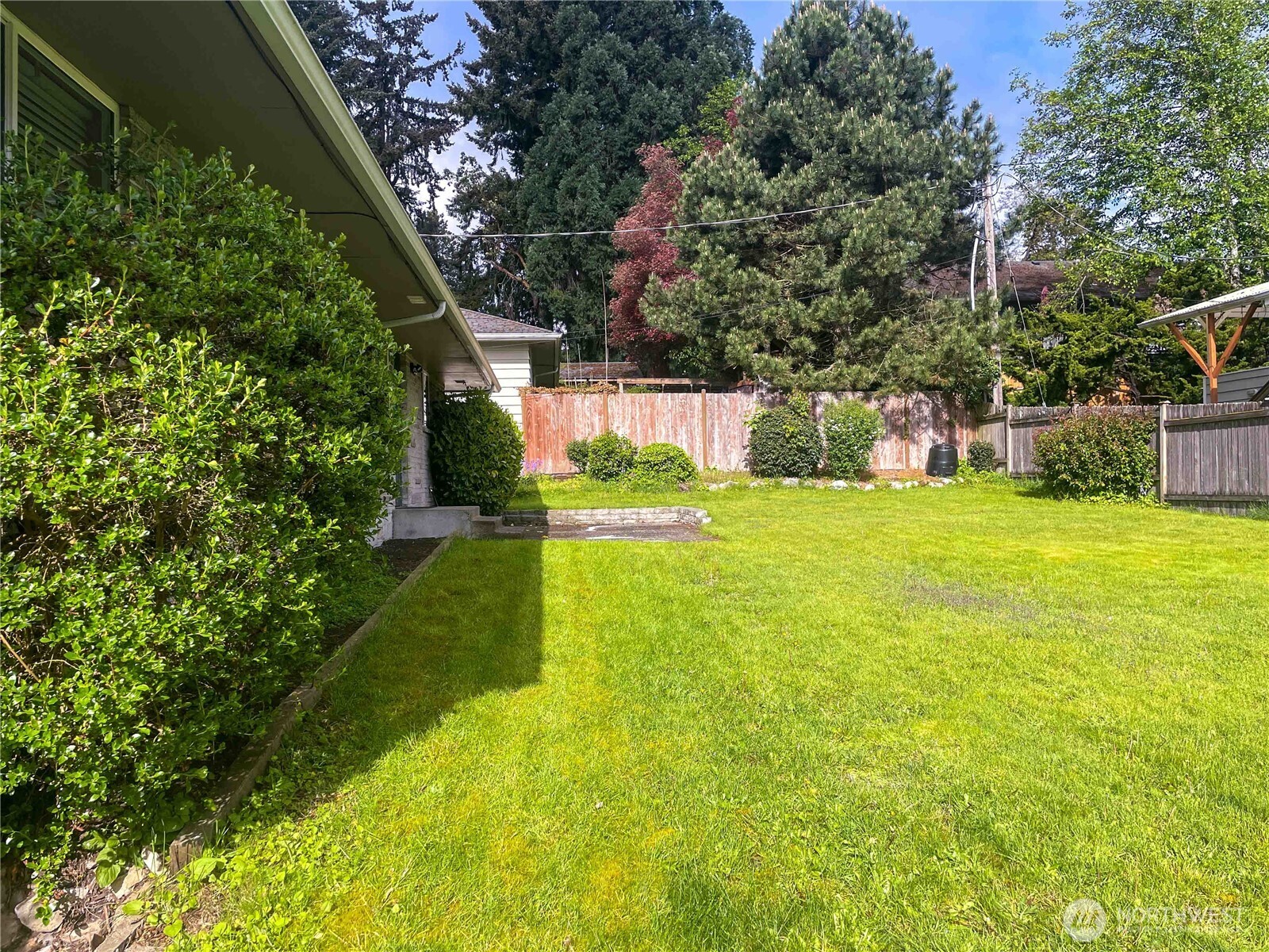 1334 N 180th Street Property Photo 5