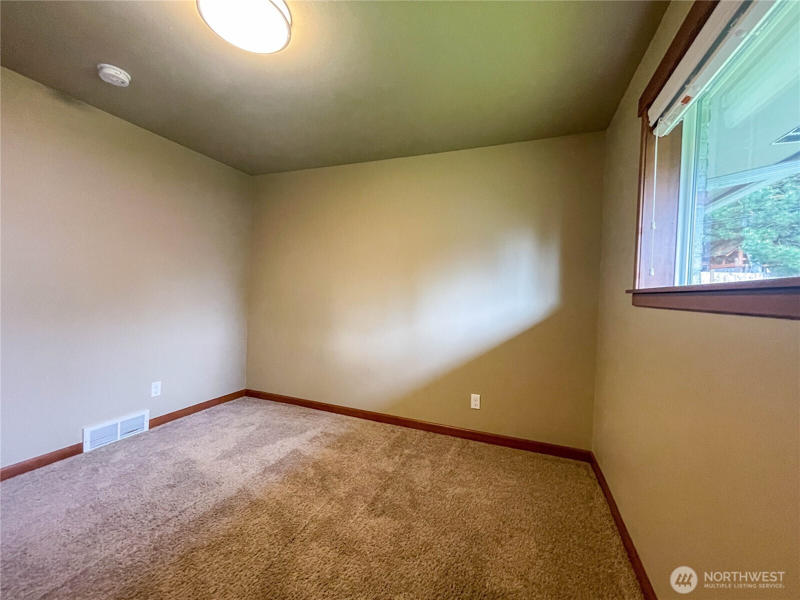 1334 N 180th Street Property Photo 13