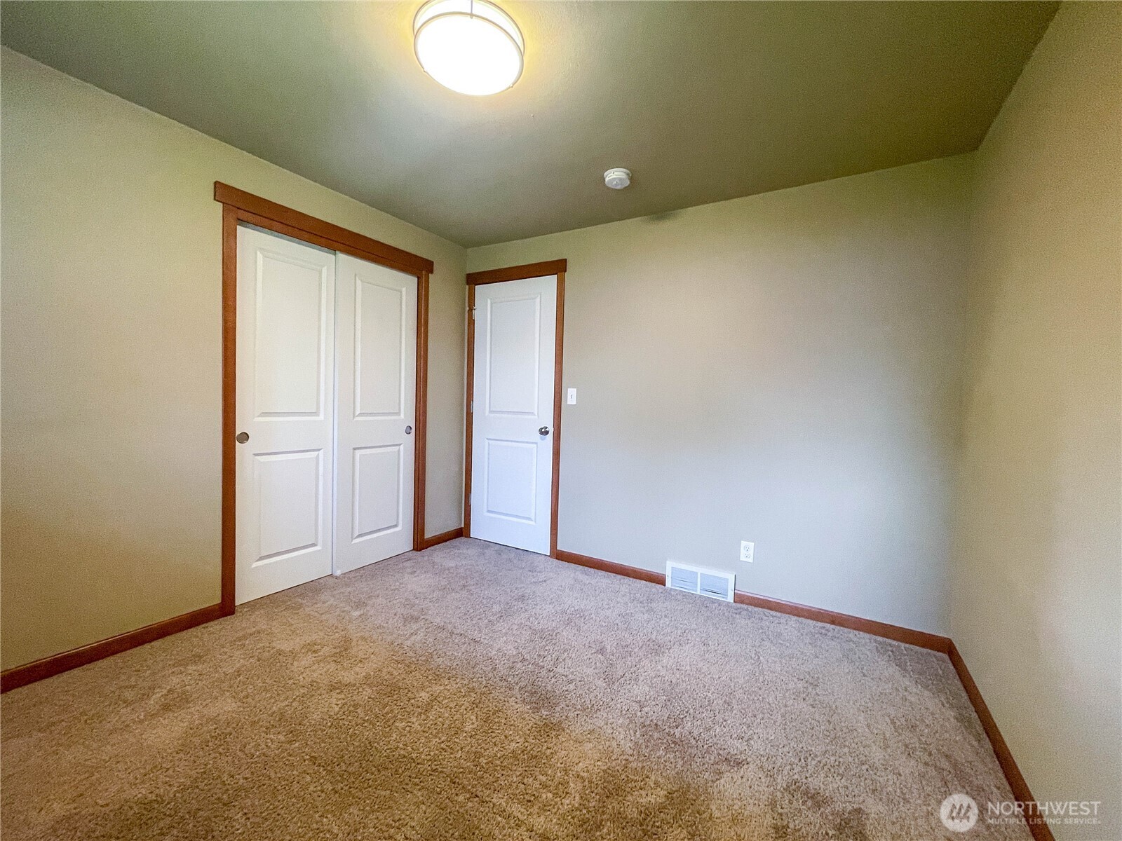 1334 N 180th Street Property Photo 14
