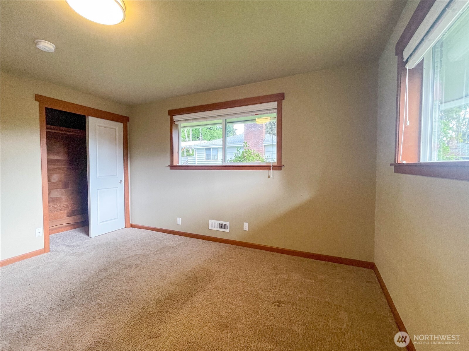 1334 N 180th Street Property Photo 17