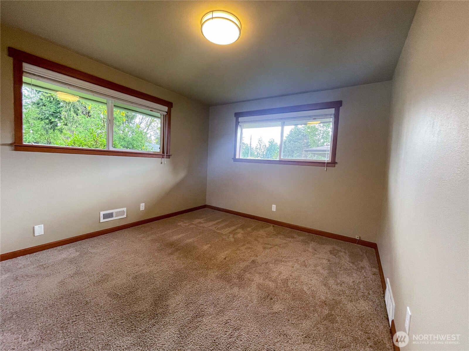 1334 N 180th Street Property Photo 19