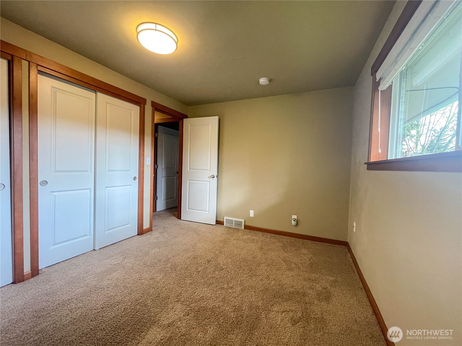 1334 N 180th Street Property Photo 20
