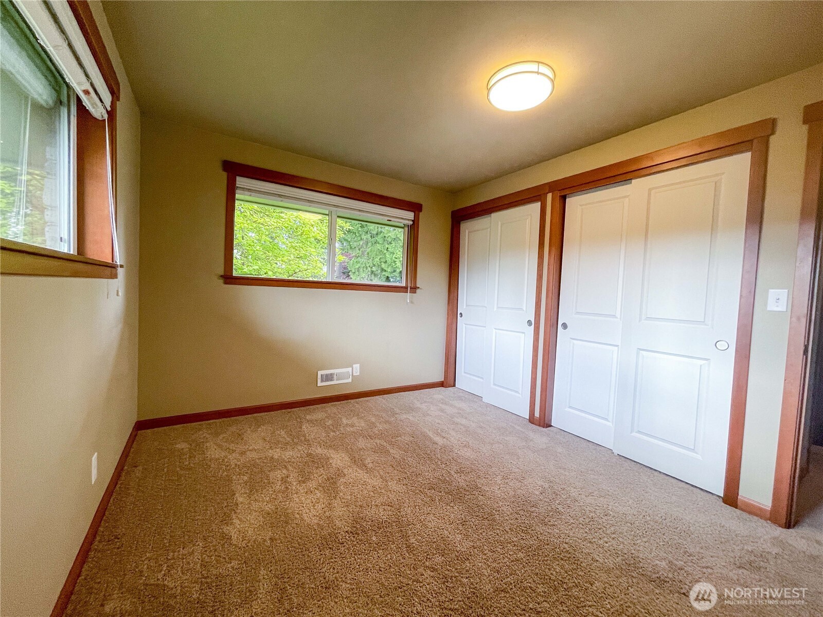 1334 N 180th Street Property Photo 21