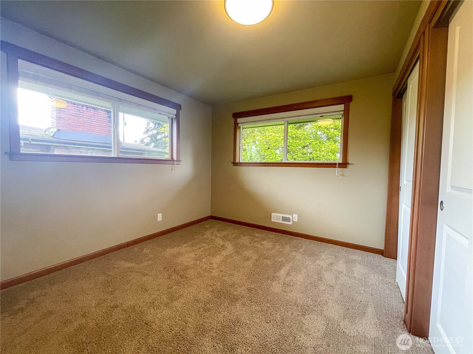 1334 N 180th Street Property Photo 22