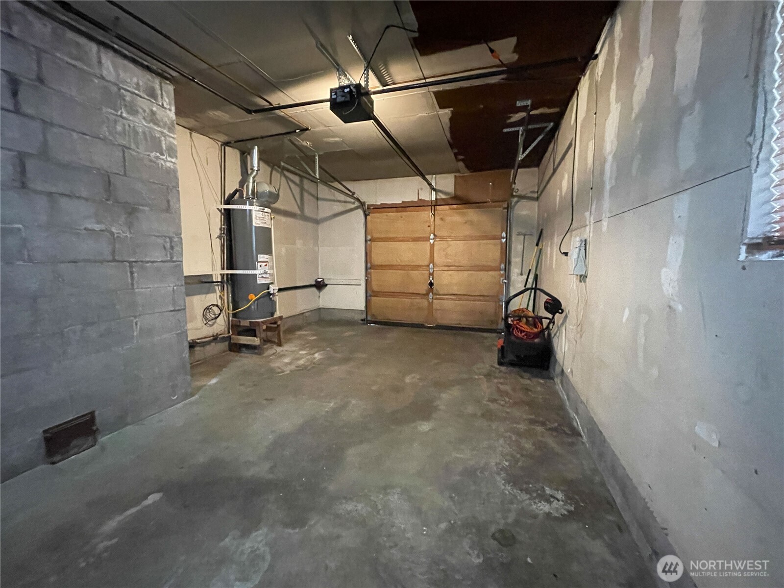 1334 N 180th Street Property Photo 25