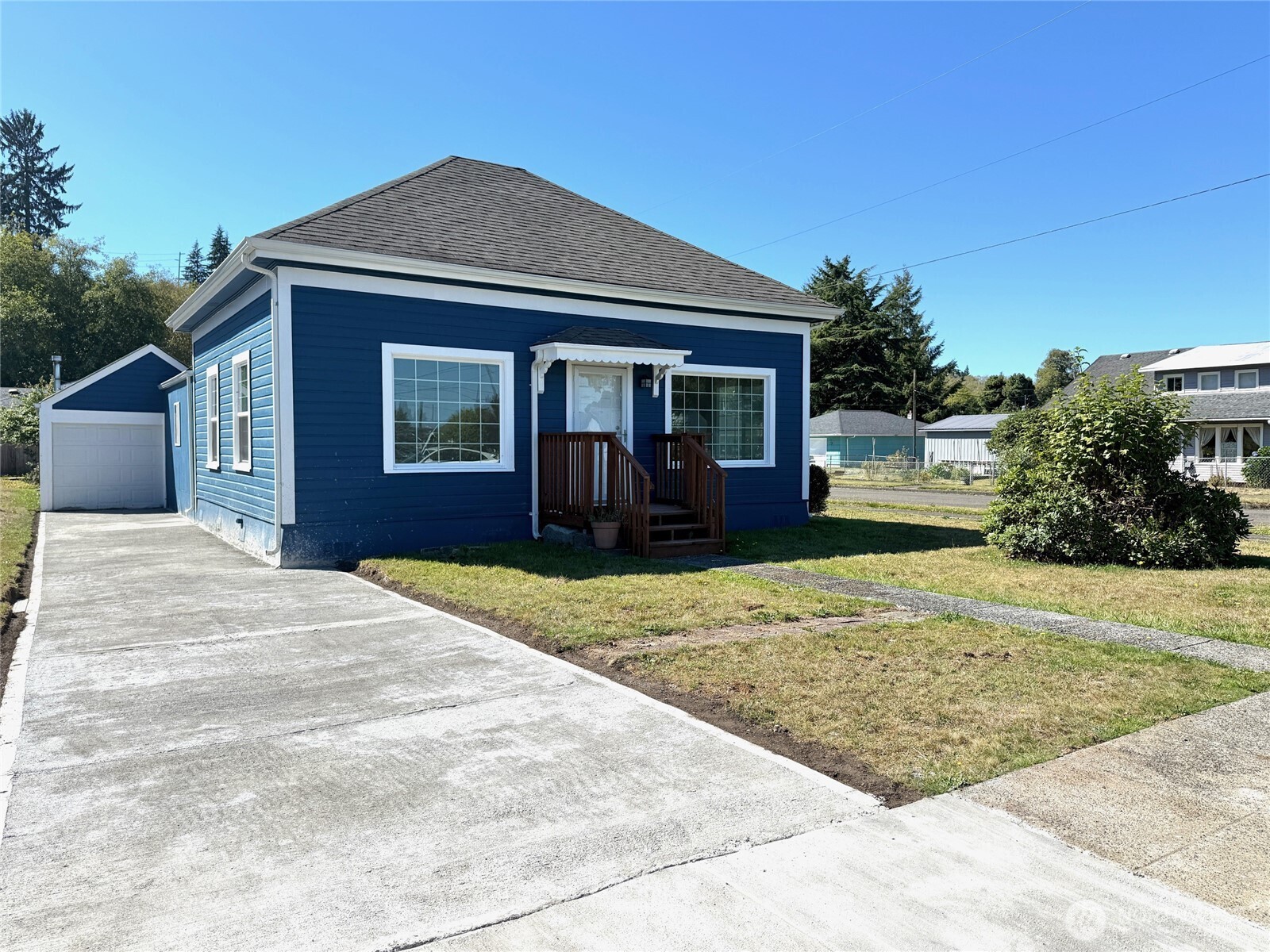 1304 5th Street Property Photo 2