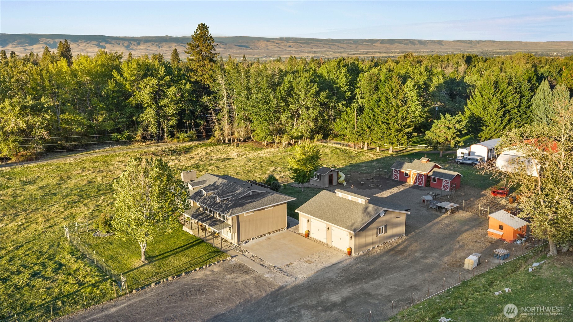 7600 Manastash Road Property Photo 34