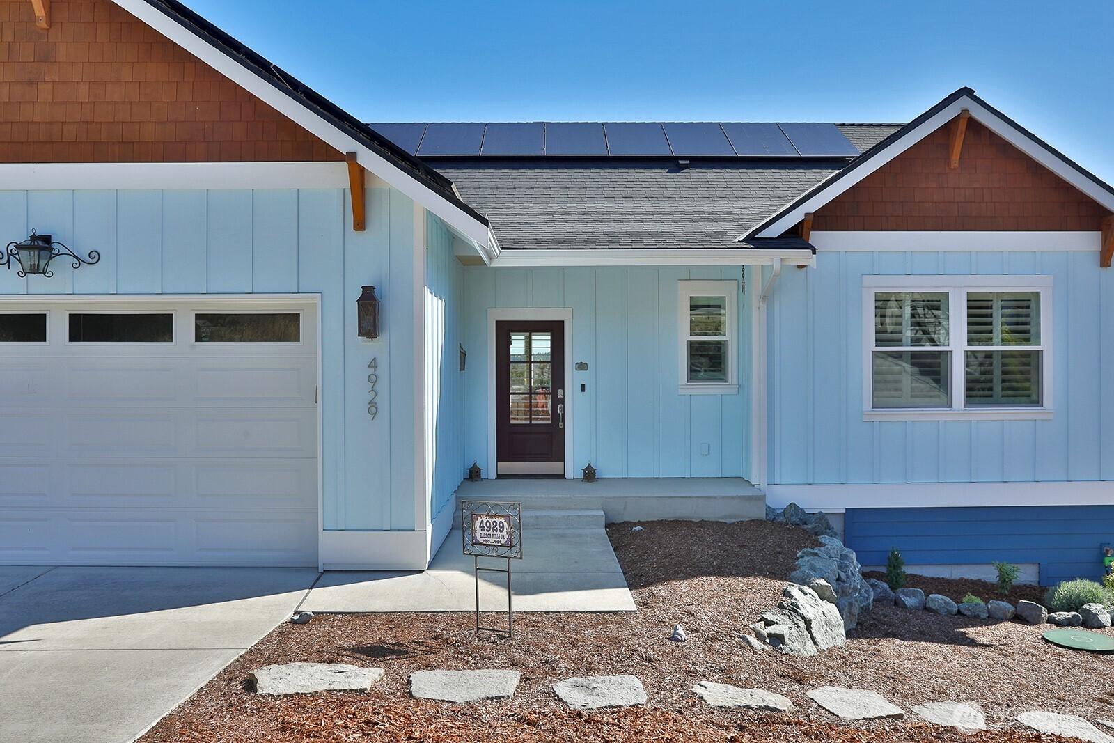 4929 Harbor Hills Drive Property Photo 7