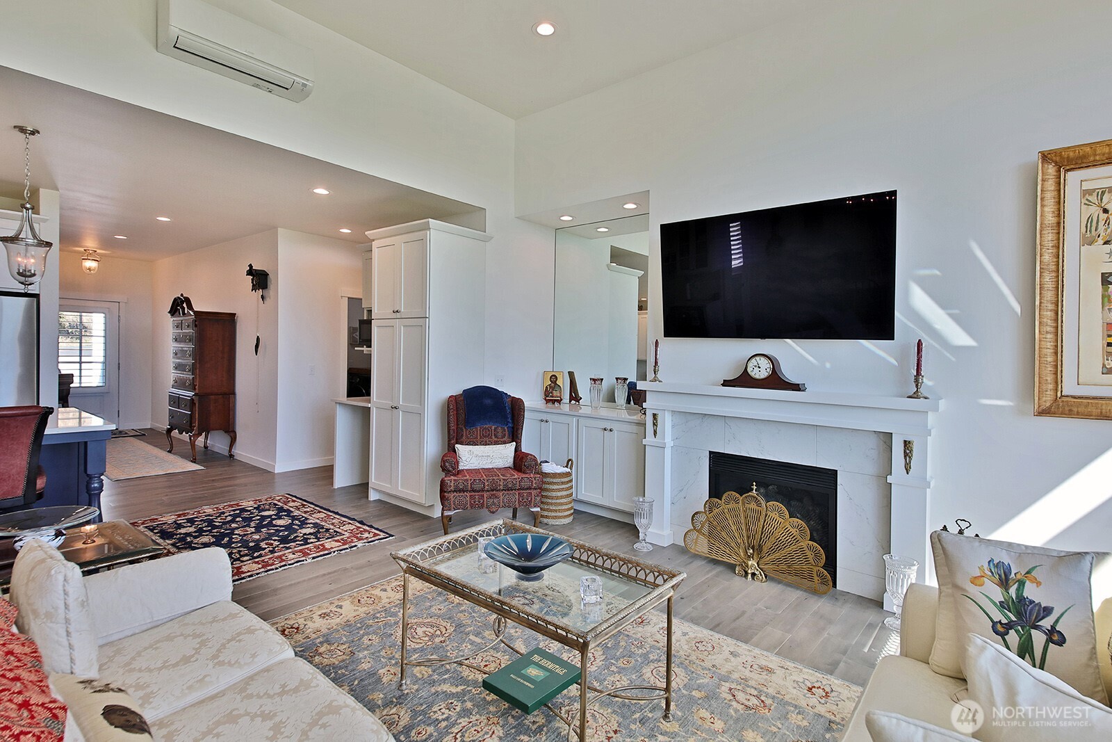 4929 Harbor Hills Drive Property Photo 8