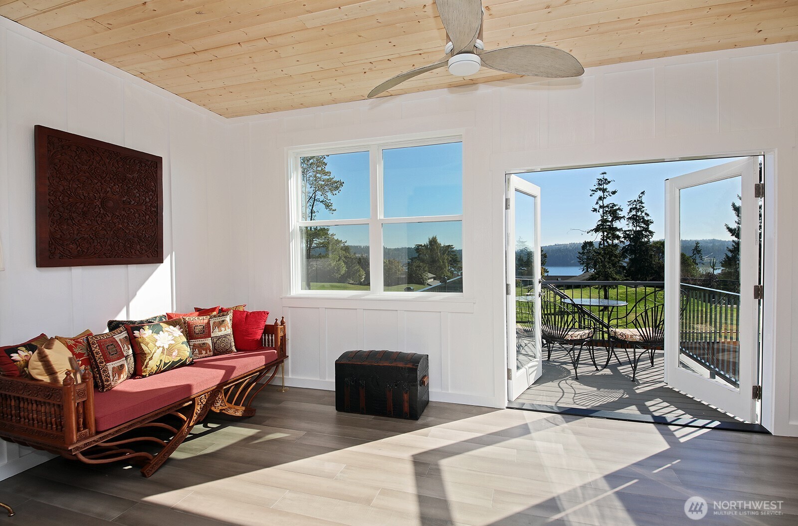 4929 Harbor Hills Drive Property Photo 24