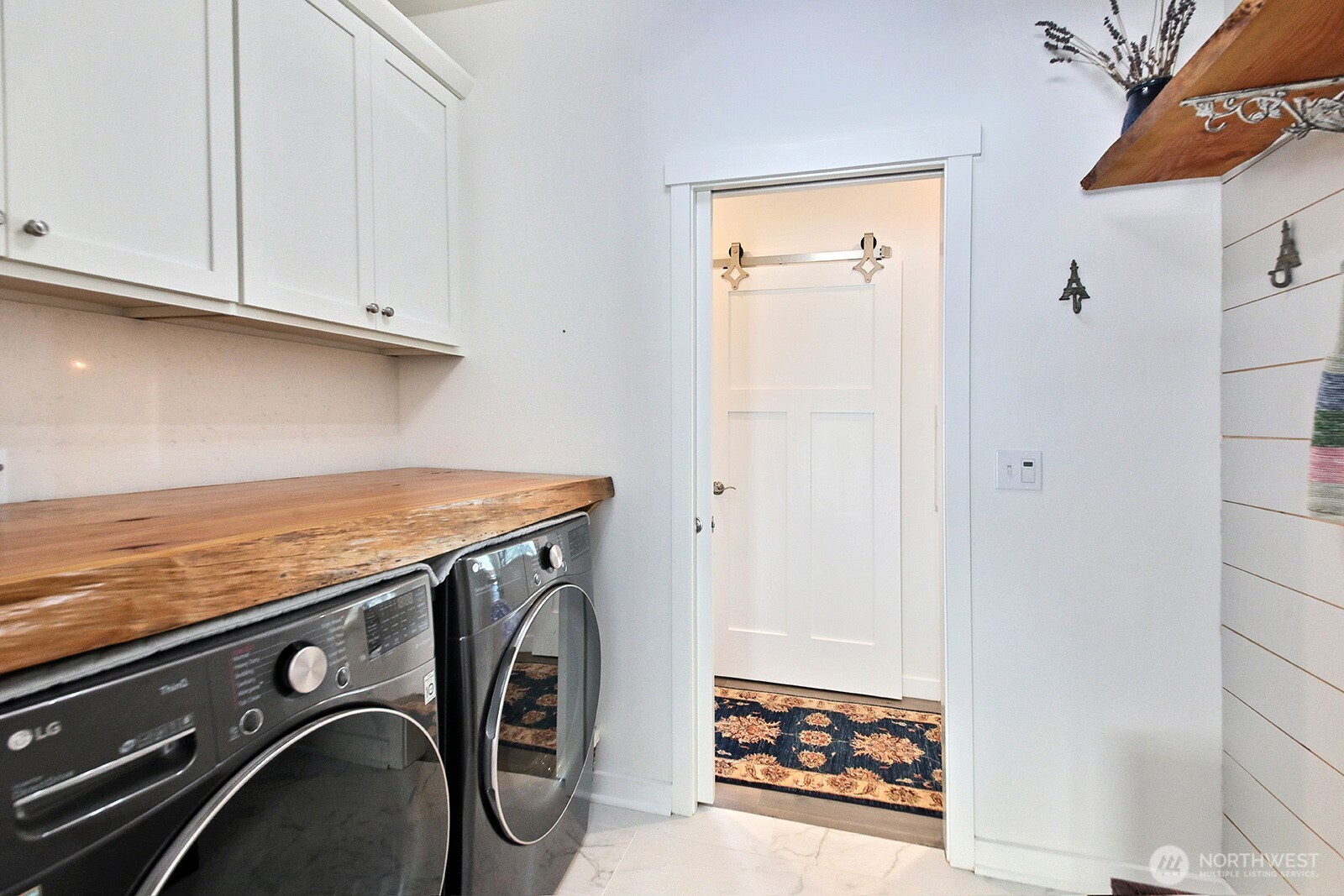 4929 Harbor Hills Drive Property Photo 32