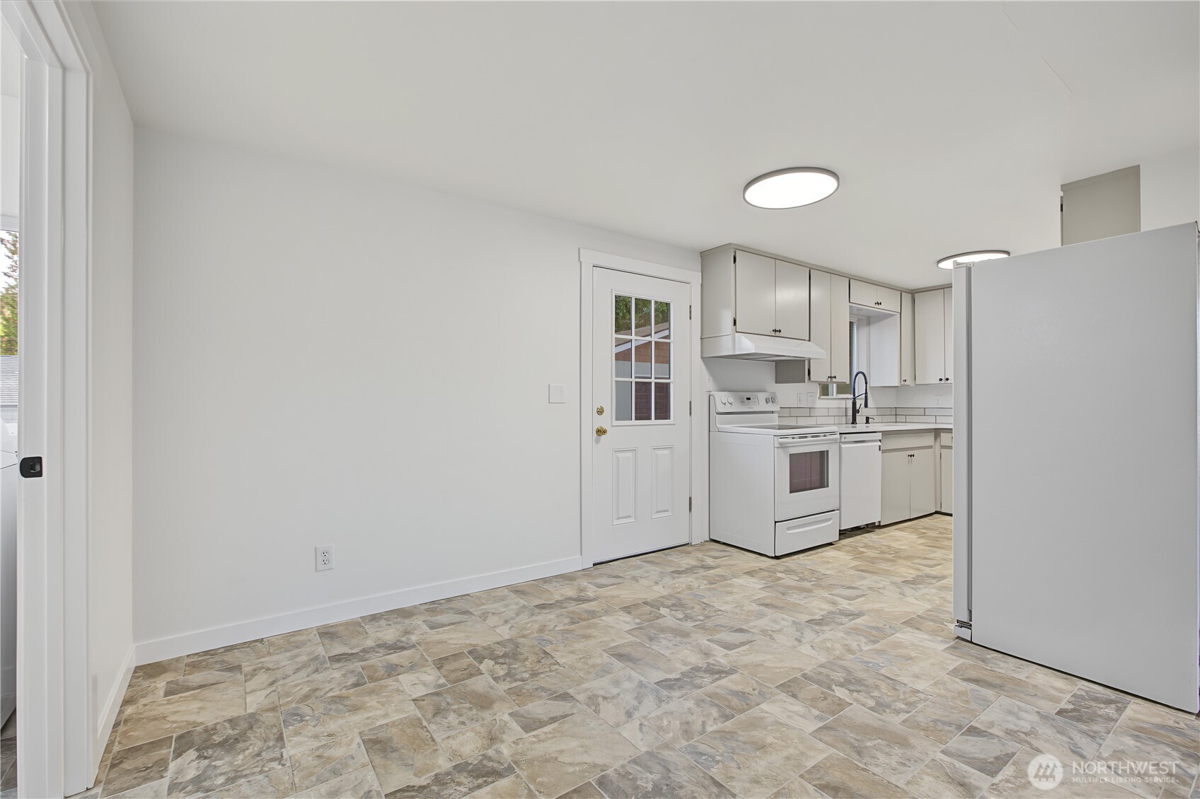 10622 10th Street Ct Property Photo 11