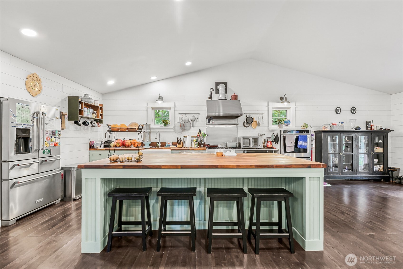 2077 Wagner Road Property Photo 6