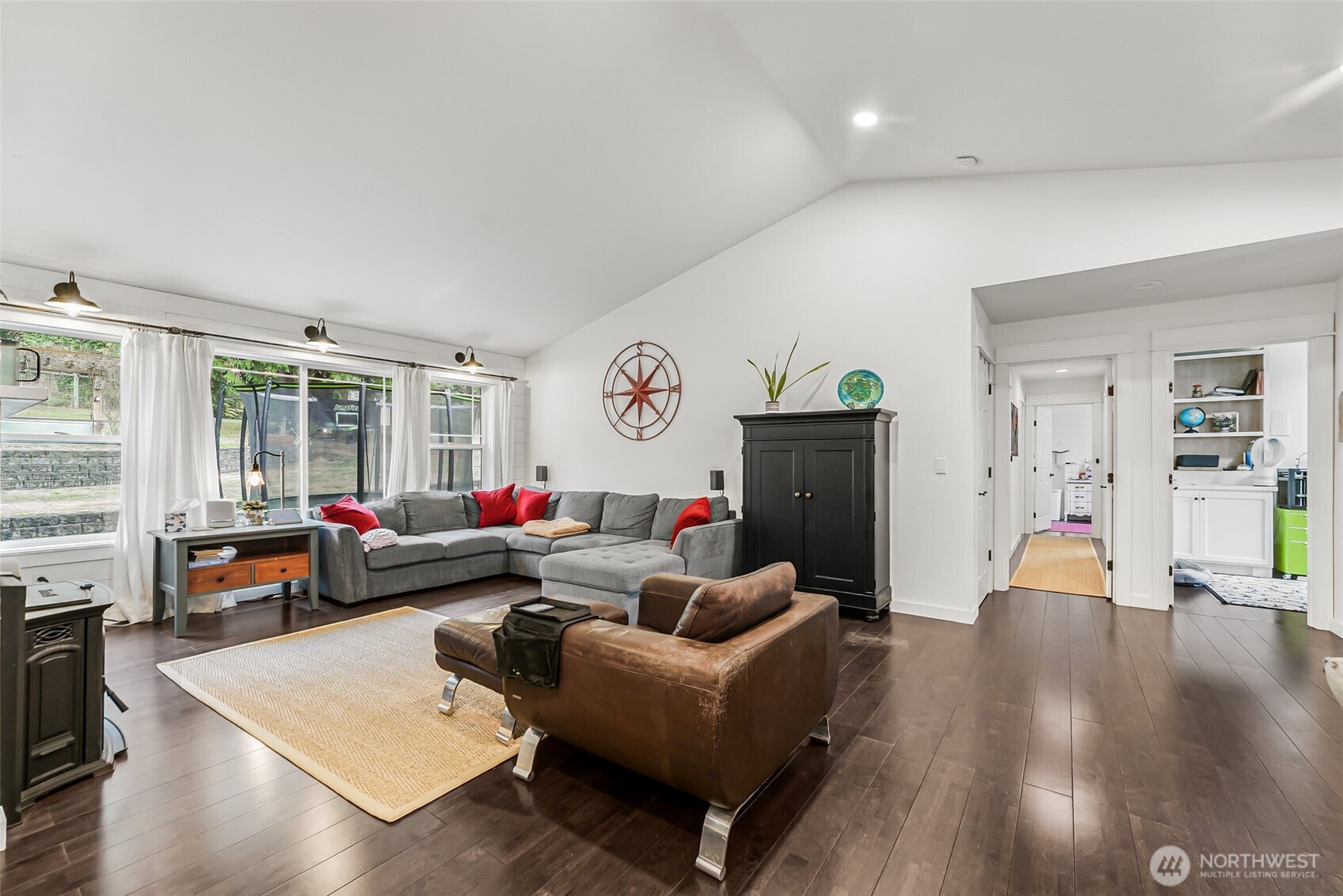 2077 Wagner Road Property Photo 11