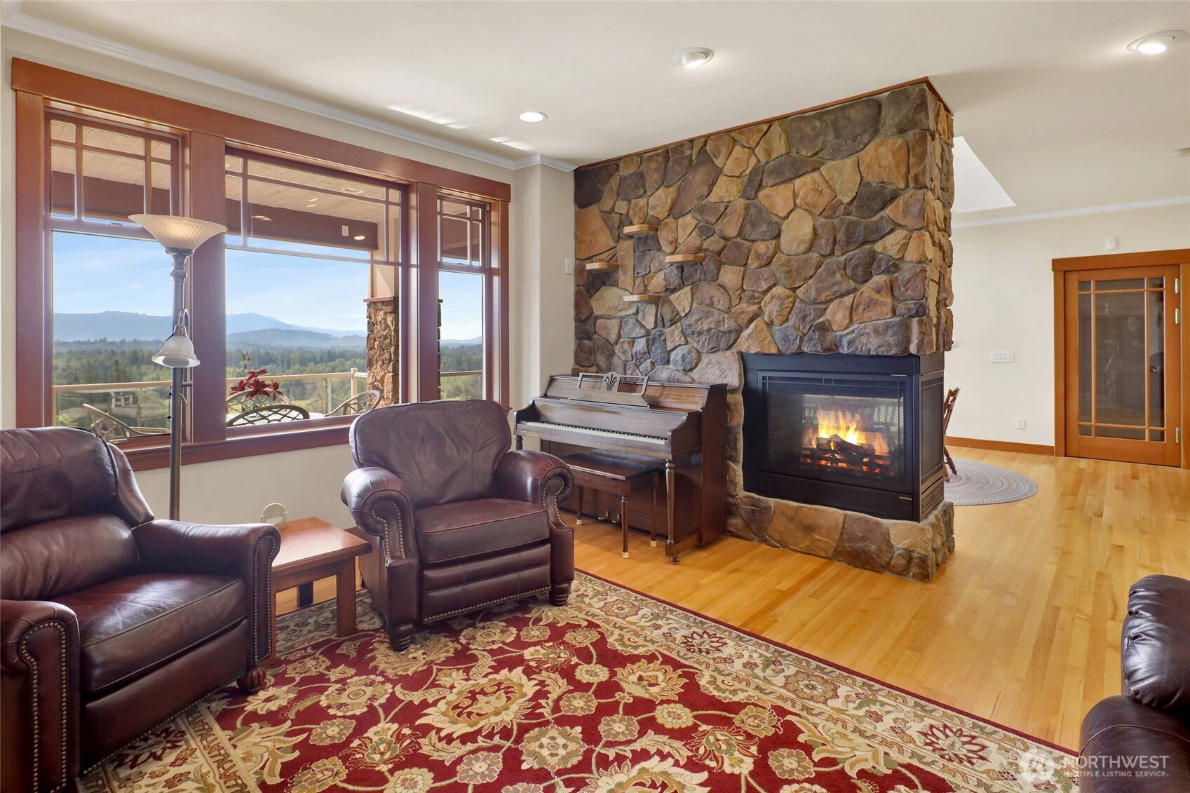 18077 Fox Hollow Lane Property Photo 8