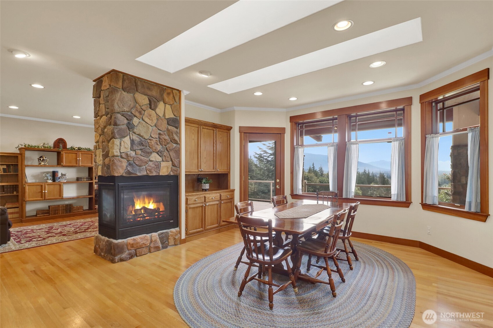 18077 Fox Hollow Lane Property Photo 9