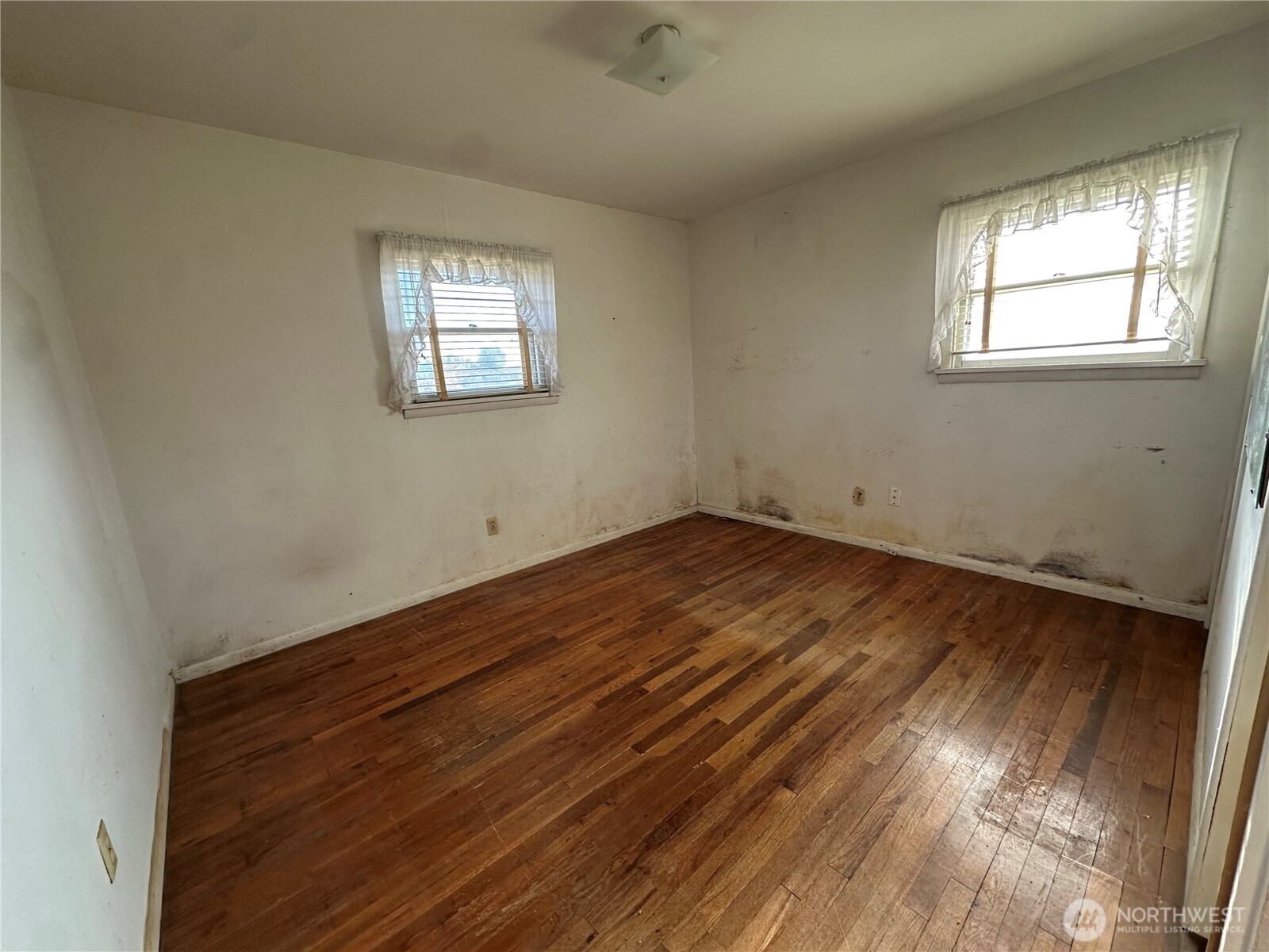 514 S Schneirla Street Property Photo 12