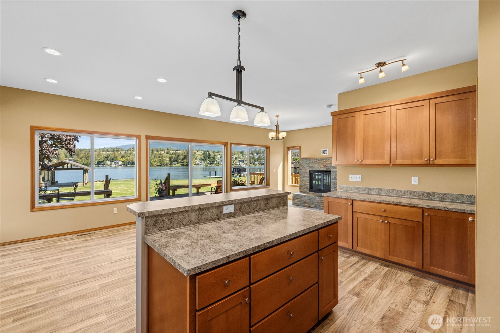 18281 W Big Lake Boulevard Property Photo 14