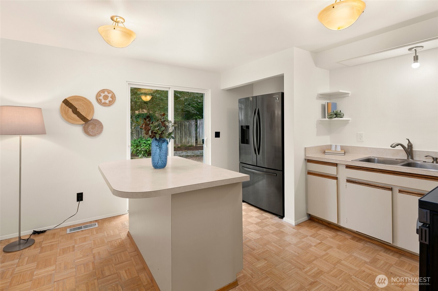 2418 74th Street Property Photo 7