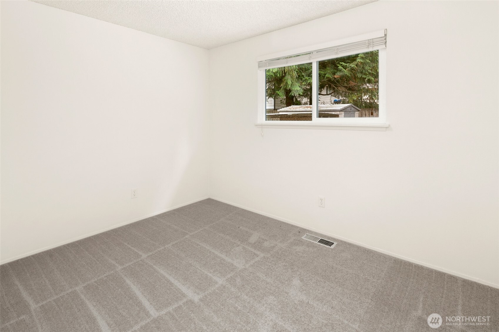 2418 74th Street Property Photo 13