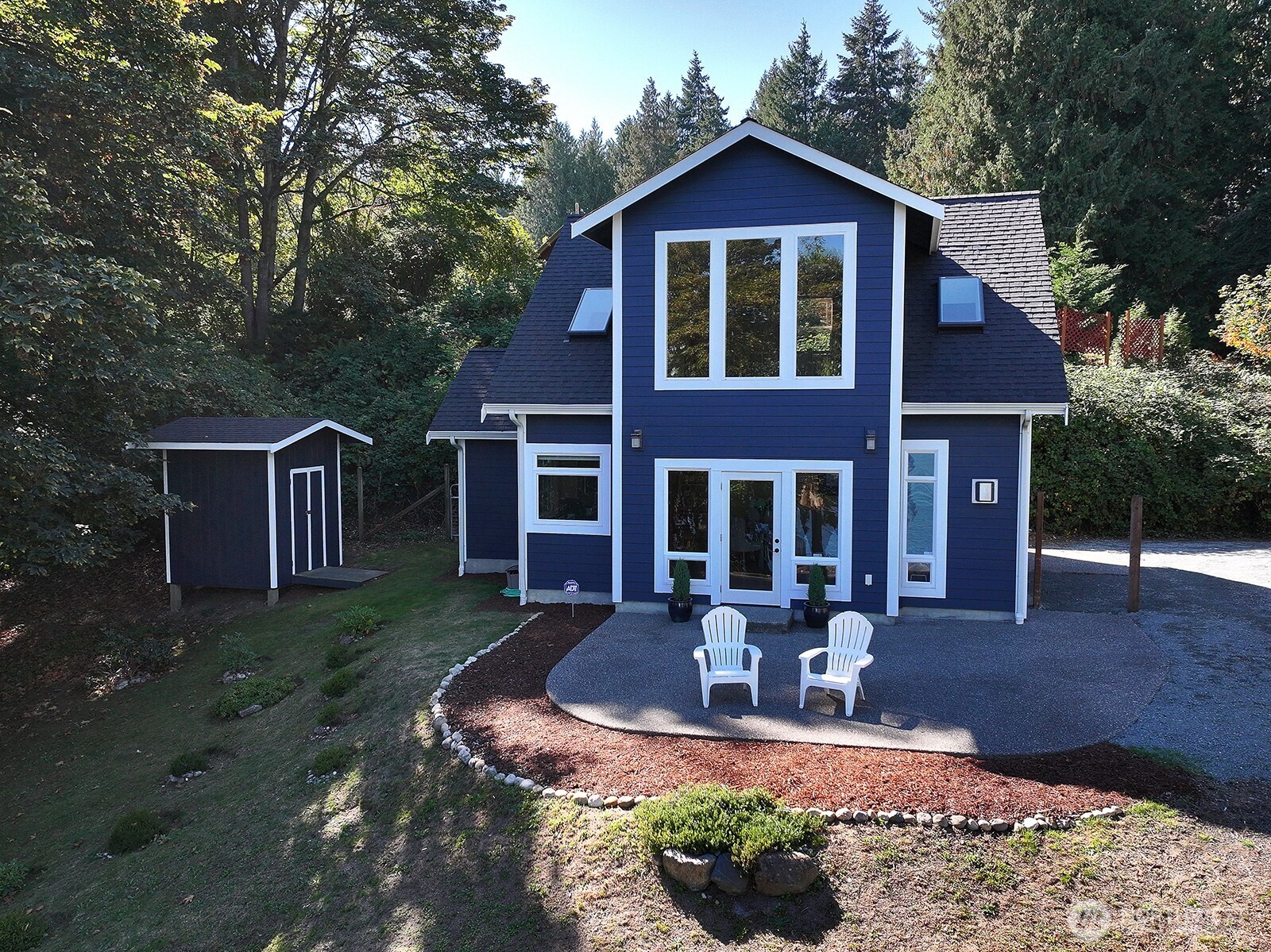 5279 Whitehorse Lane Property Photo 2