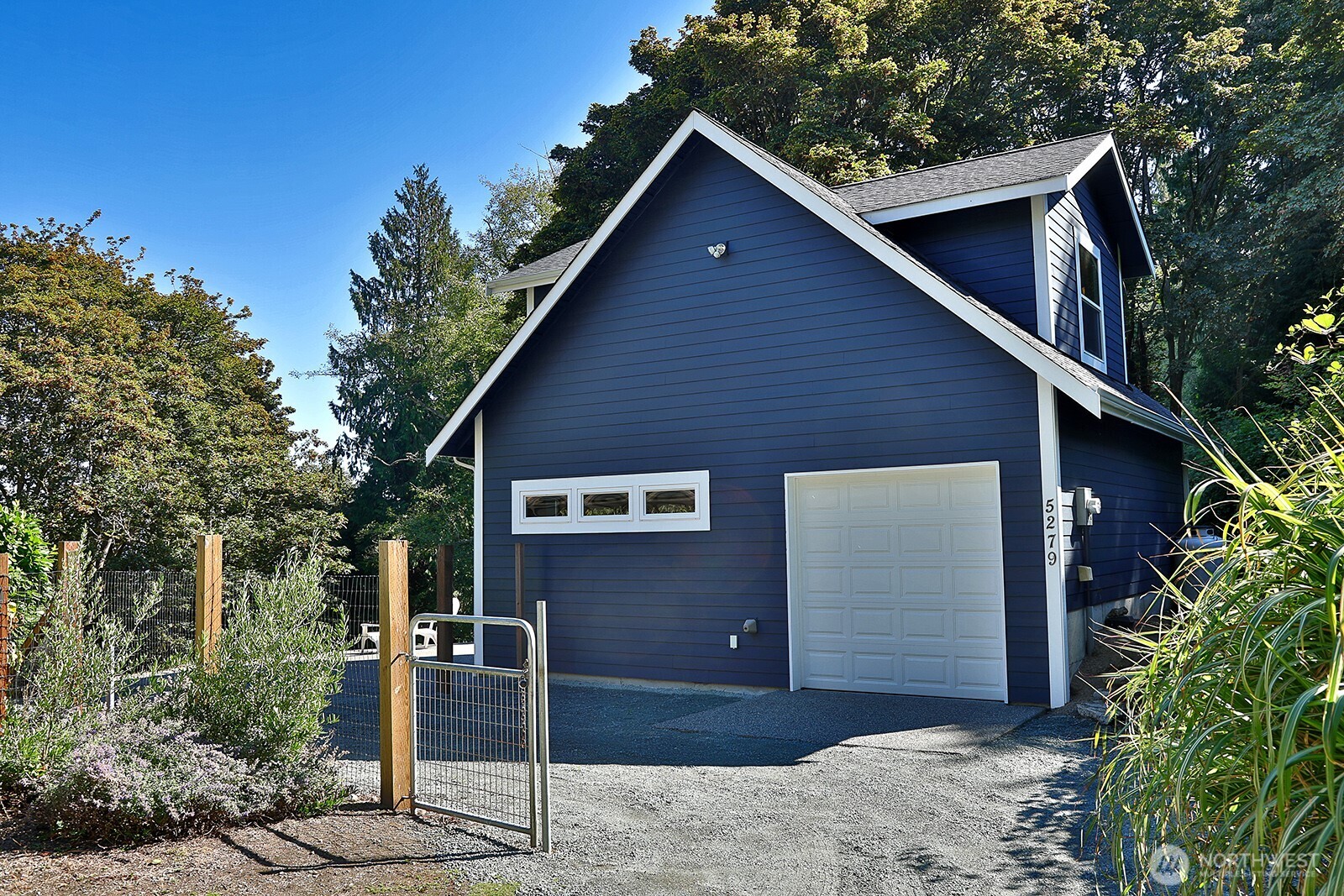 5279 Whitehorse Lane Property Photo 8