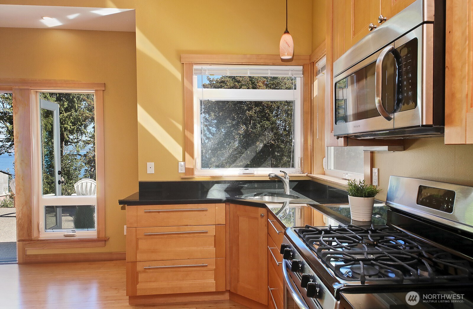 5279 Whitehorse Lane Property Photo 15