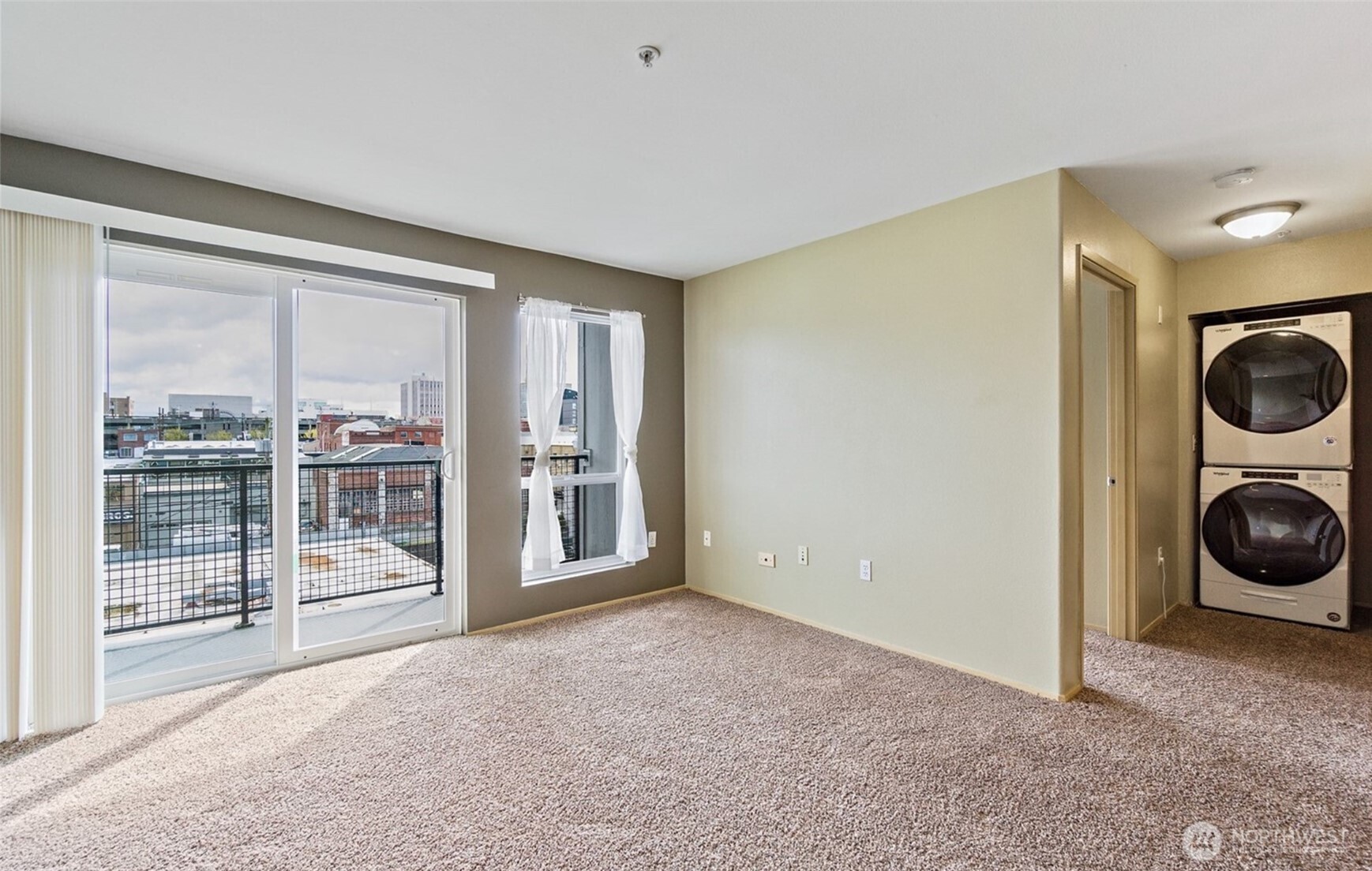 2818 Grand Avenue B502 Property Photo 5