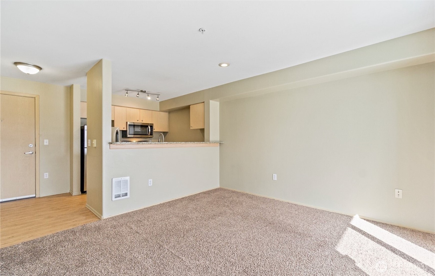 2818 Grand Avenue B502 Property Photo 6