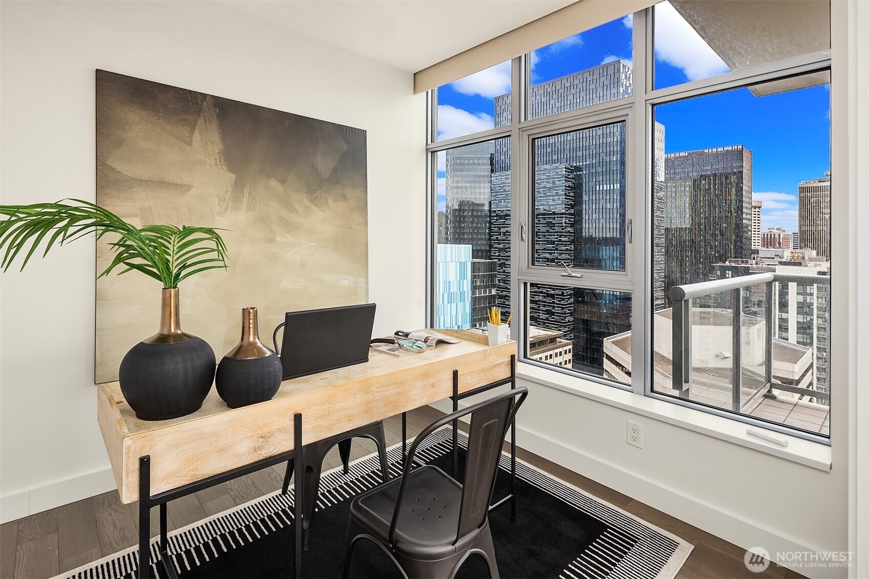 588 Bell Street 2606s Property Photo 15