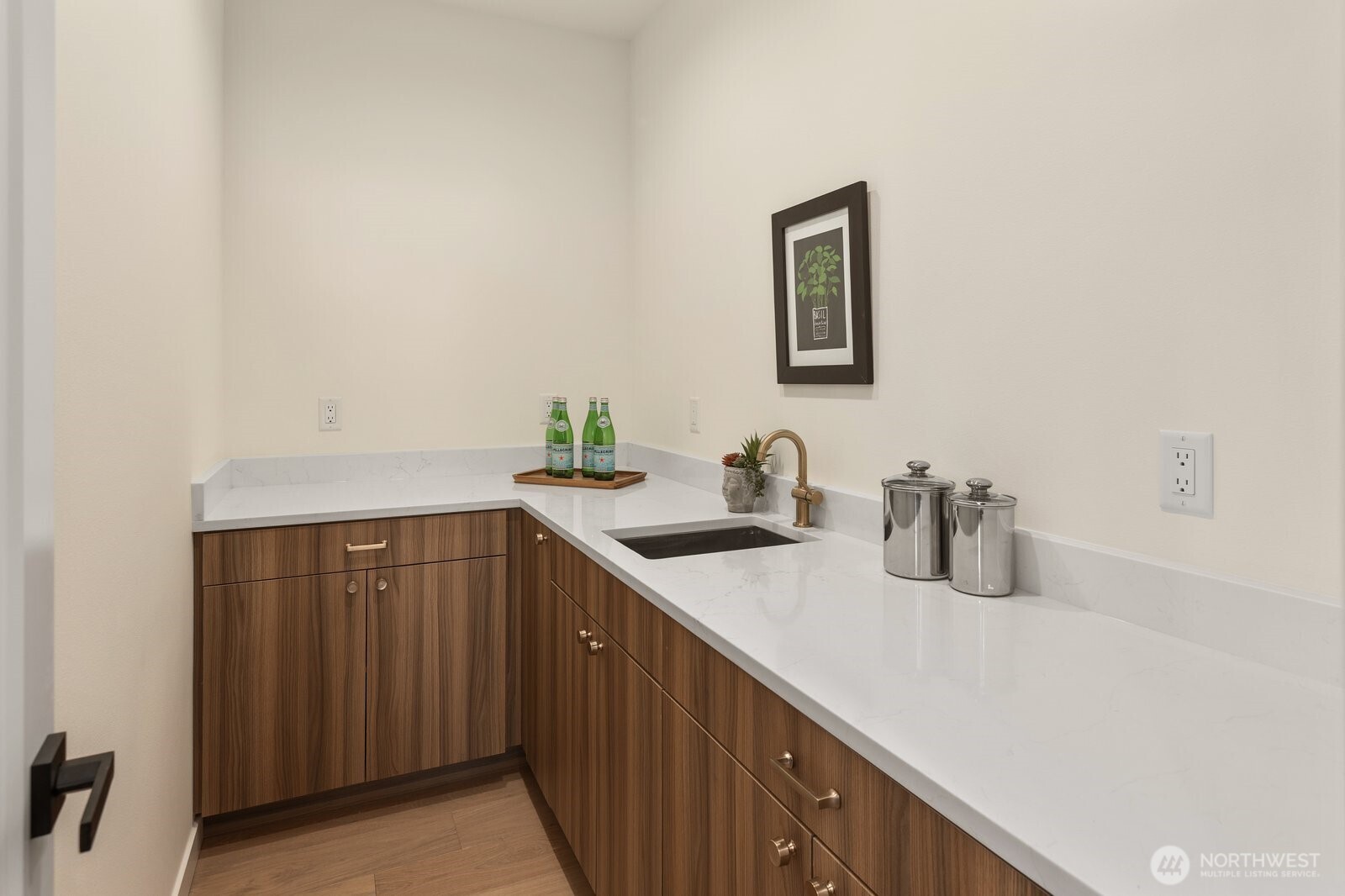 3312 W Dravus Street Property Photo 19