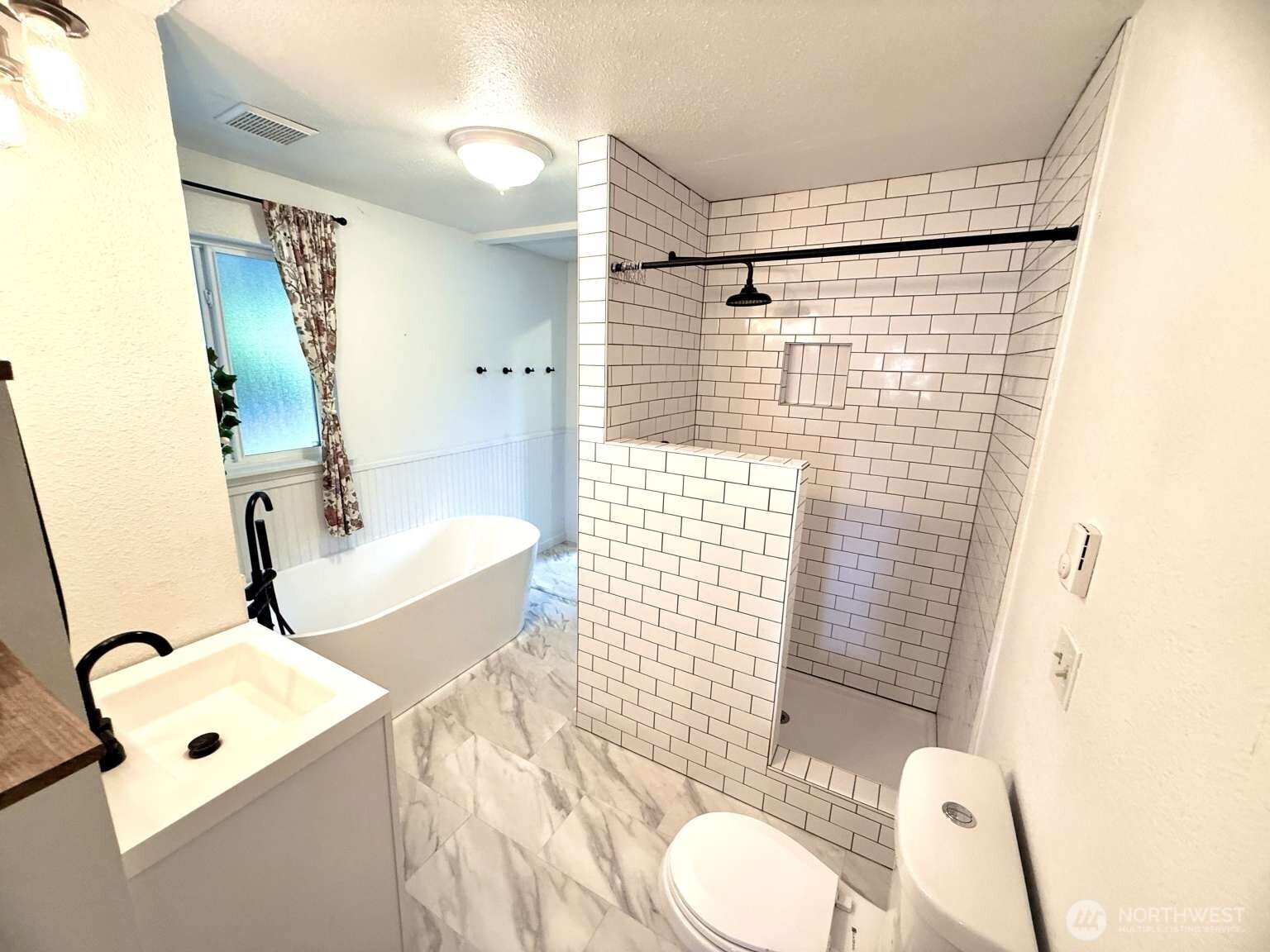 704 Kansas Street Property Photo 3