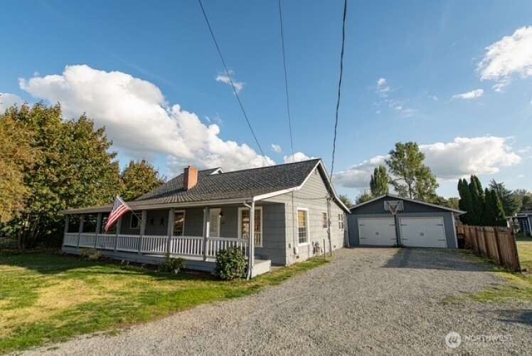 704 Kansas Street Property Photo 6
